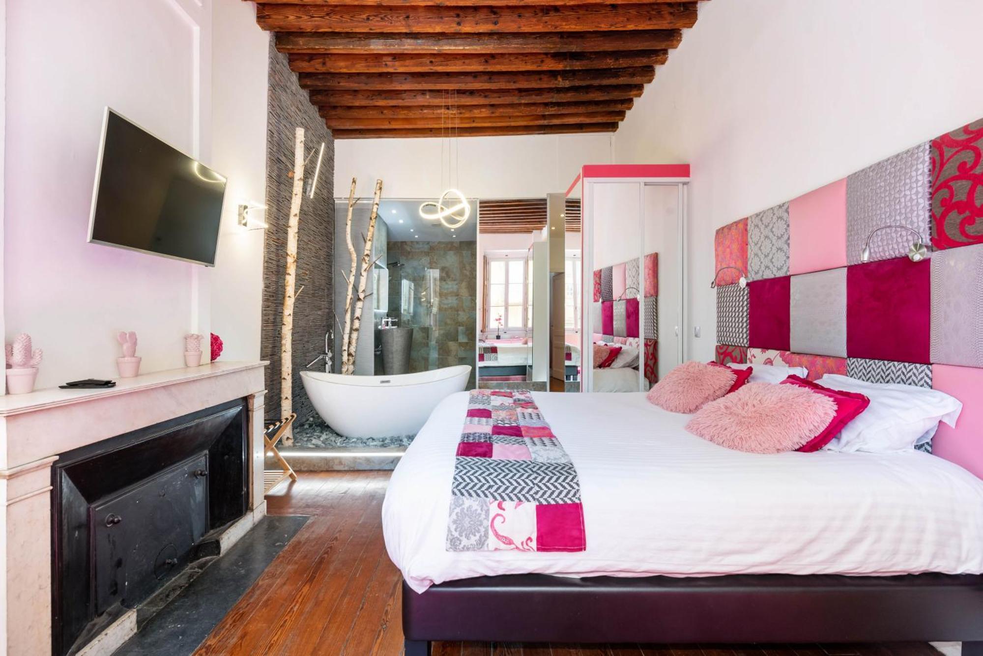 Le Xvi De La Rose Apartment